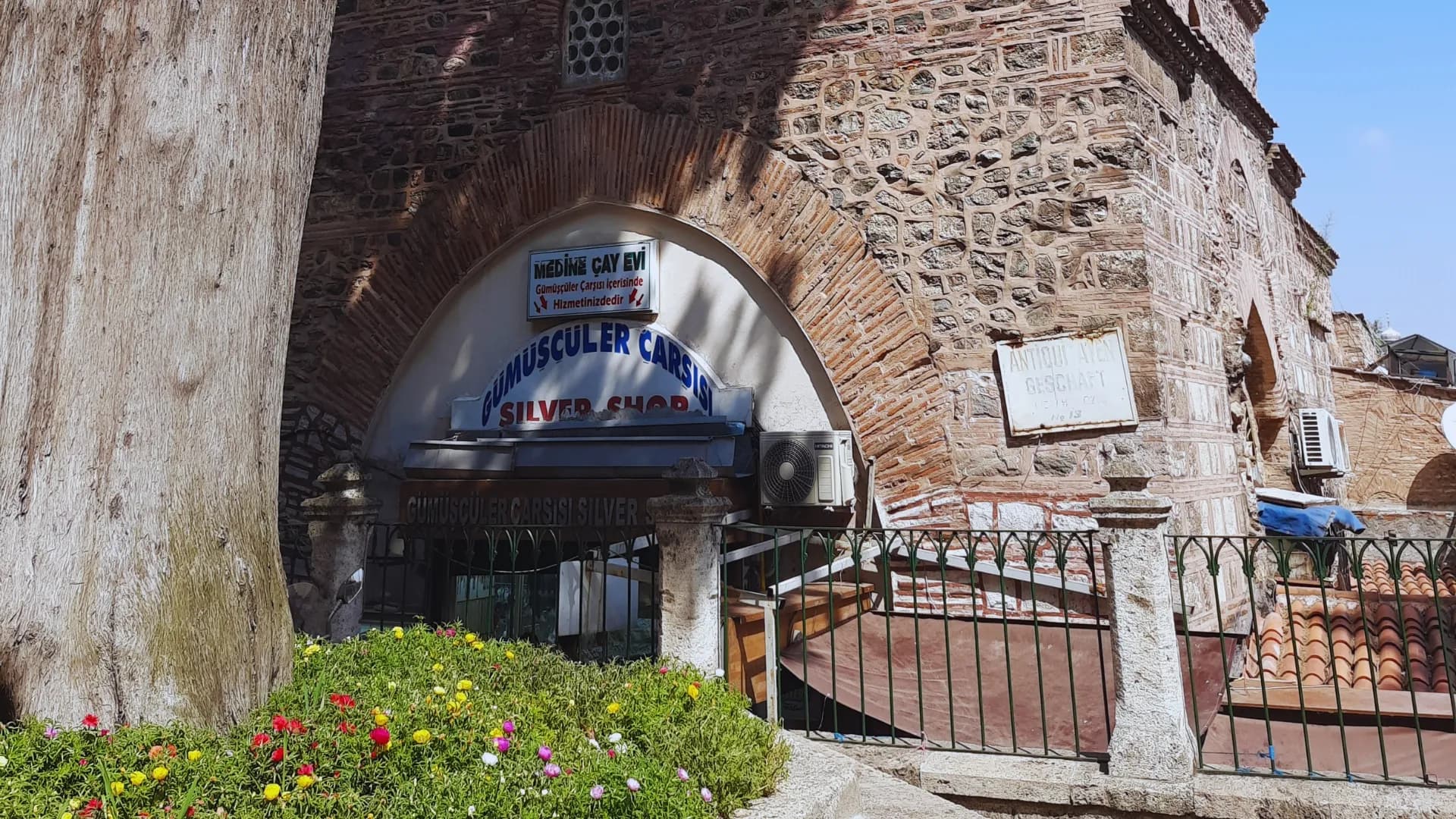 Şengül Hamamı (Gümüşçüler Çarşısı)
