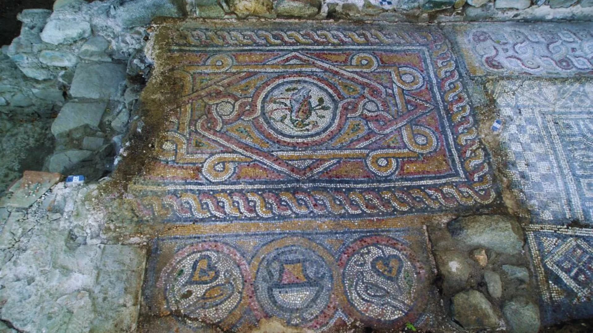 Büyükorhan Derecik Bazilikası