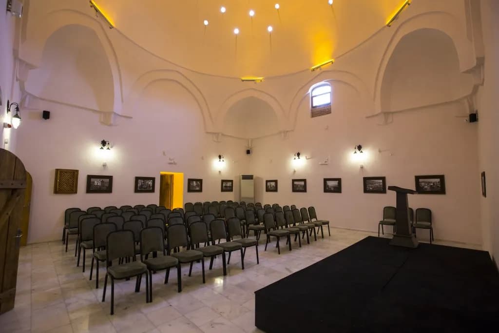 Hasan Bey Hamamı Kütüphanesi