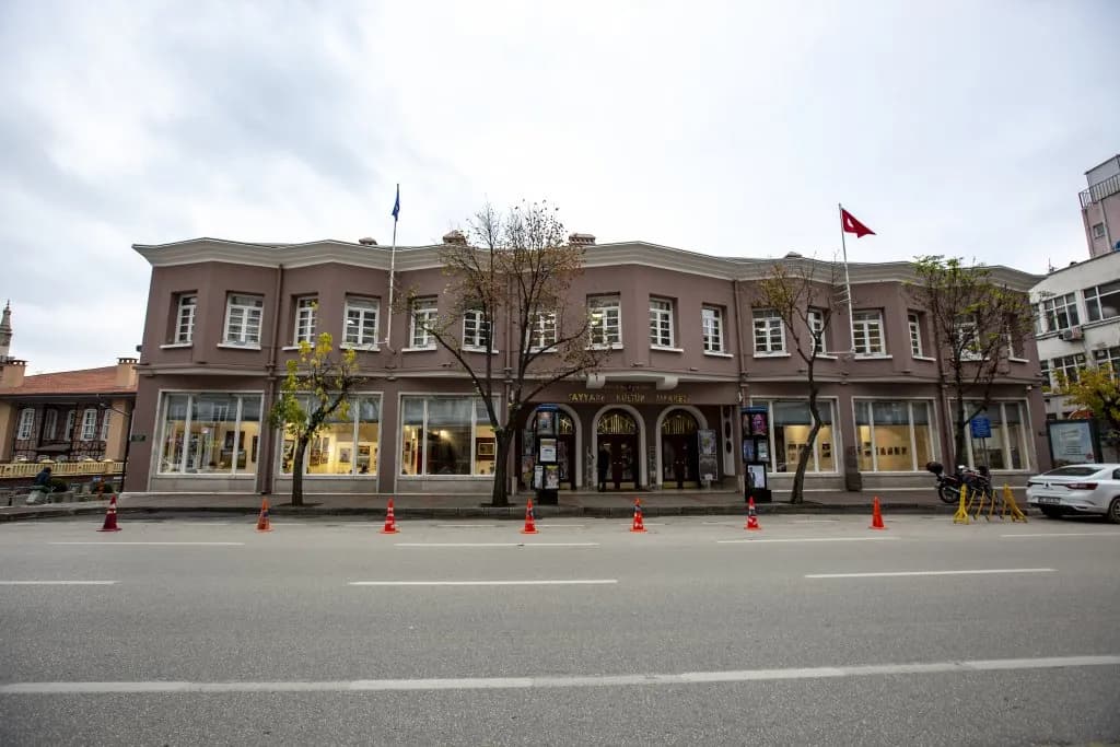 Tayyare Kültür Merkezi (Tarihi Tayyare Sineması)