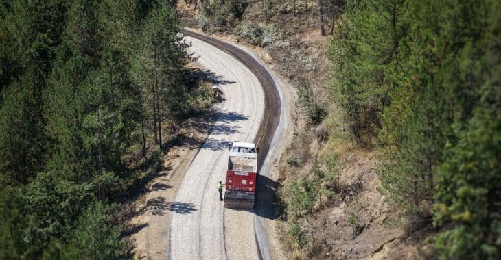 Büyükşehir, 3 ilçede 50 kilometrelik yolu yeniledi