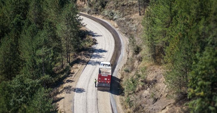 Büyükşehir, 3 ilçede 50 kilometrelik yolu yeniledi