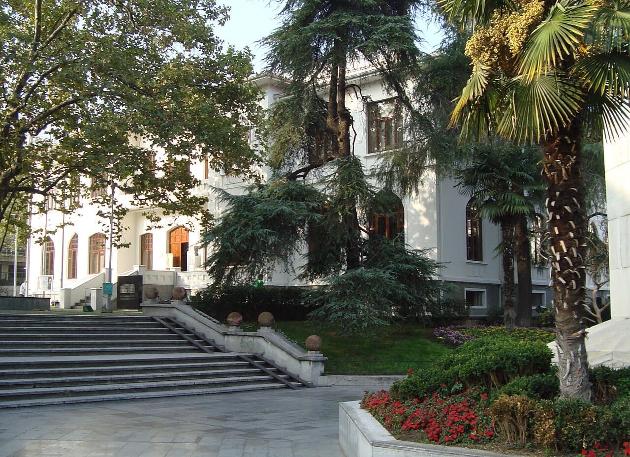 Bursa Kent Müzesi (Heykel Eski Adliye Sarayı)