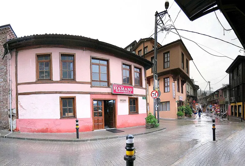 İnebey 歴史的ハマム(公衆浴場)